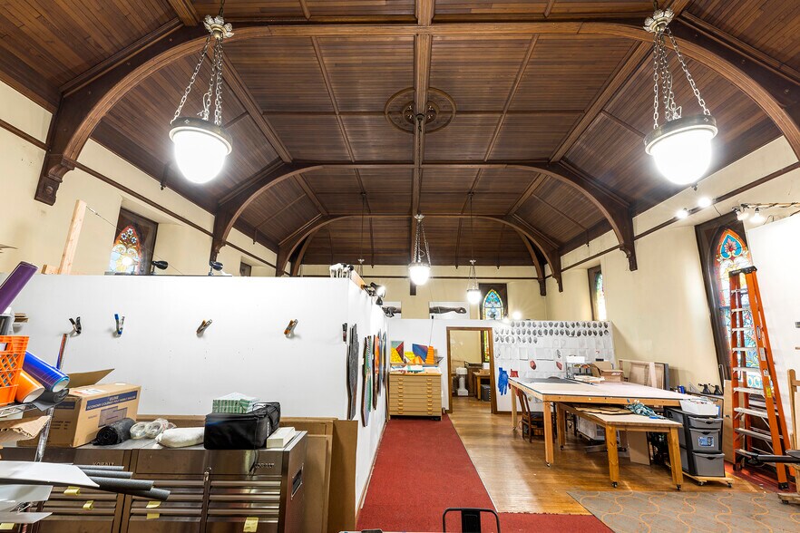 More Photos Of 2460 Mount rd, Aston Township Movie Radio TVStudio For Sale