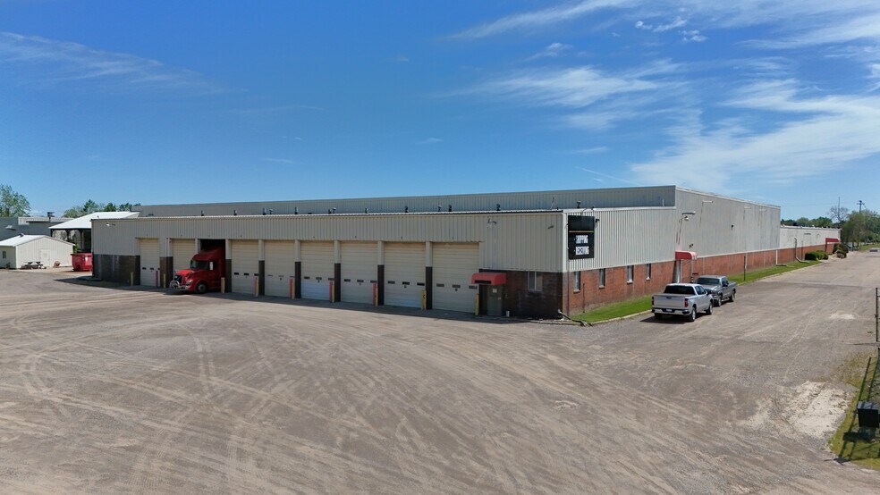 More Photos Of 200 Universal Dr, Owosso Manufacturing For Lease
