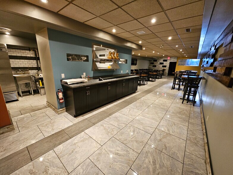 More Photos Of 3313 30 Av, Vernon Restaurant For Sale
