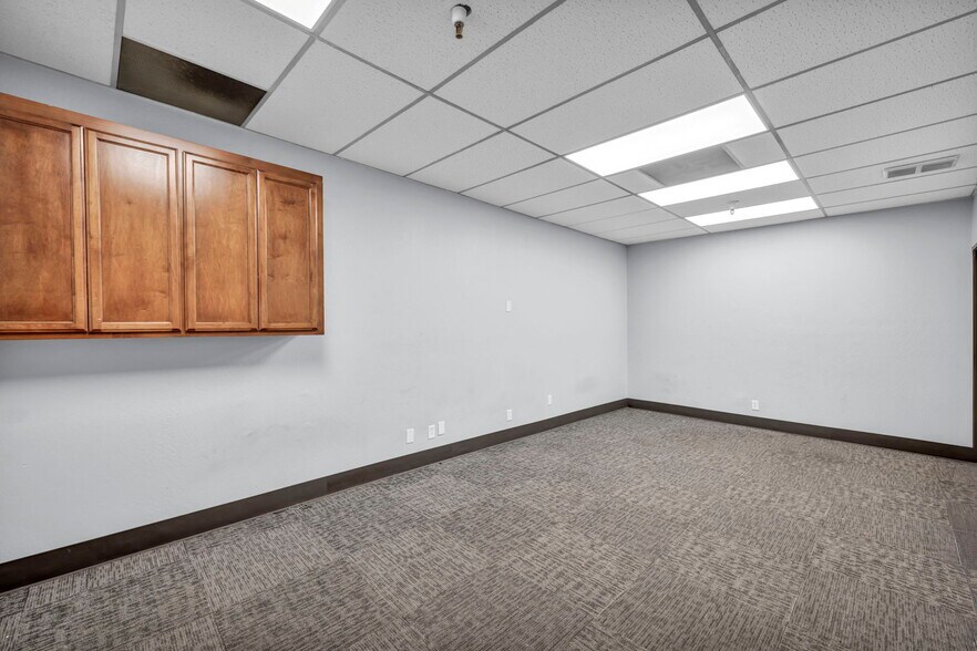 More Photos Of 875 Deming Way, Sparks Industrial For Lease