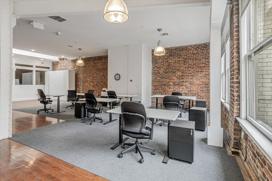 More Photos Of 34-38 Mason St, San Francisco Loft Creative Space For Sale