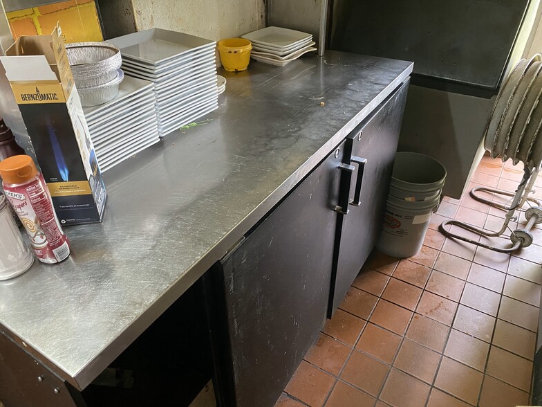 More Photos Of 17 Rowley St, Winsted Restaurant For Sale
