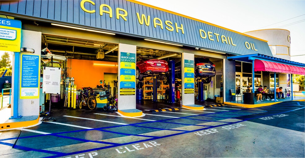 More Photos Of 21011 Pioneer Blvd, Lakewood Carwash For Sale