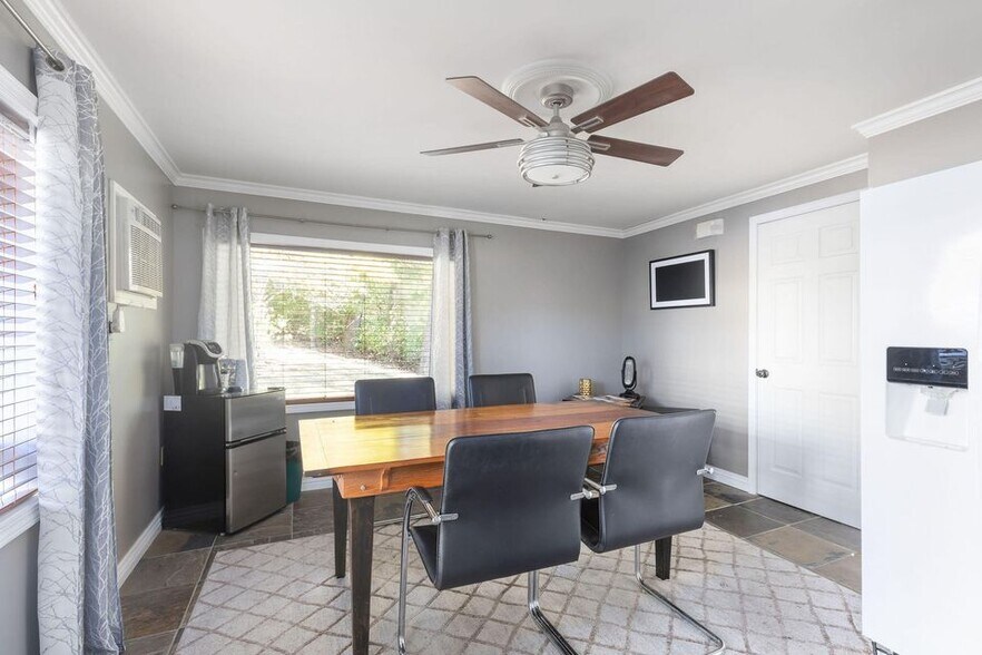 More Photos Of 1405 S Business Highway 65, Hollister Office Residential For Sale