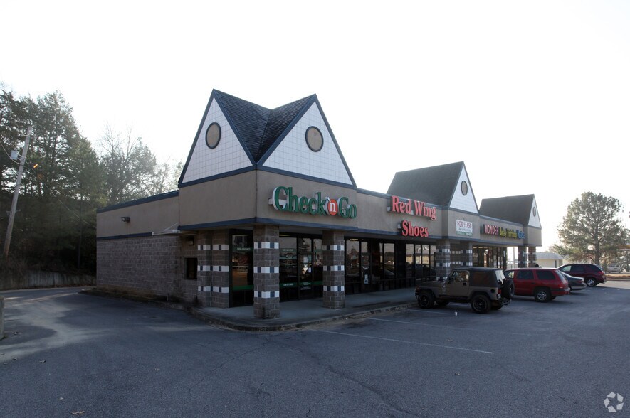 More Photos Of 2532-2542 Covington Pike, Memphis Unknown For Lease