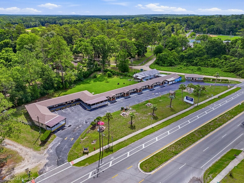 Primary Photo Of 19663 S US Hwy 441, High Springs Hotel For Sale