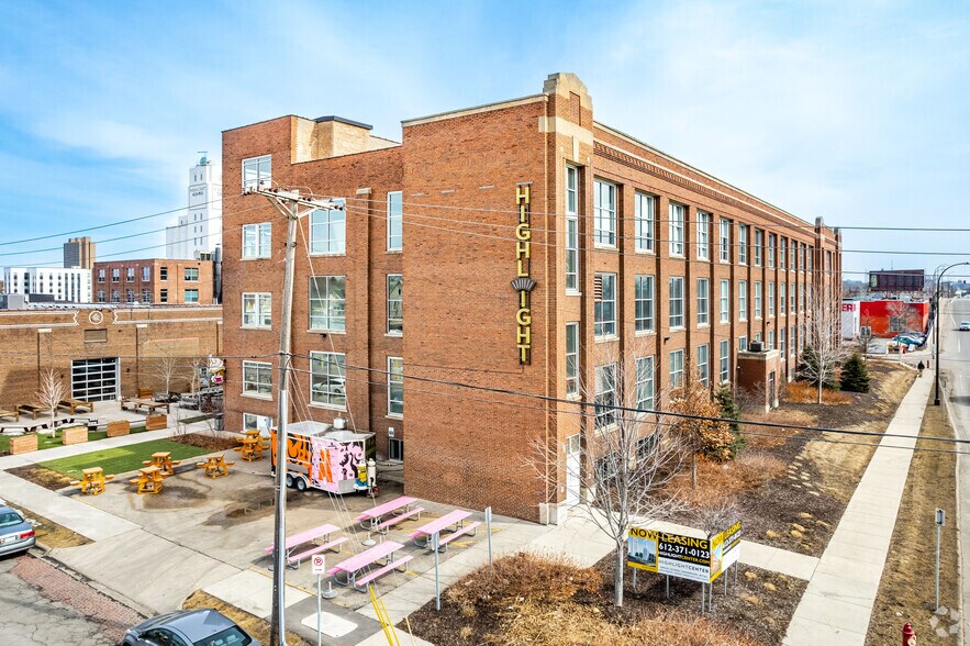 More Photos Of 807 Broadway St NE, Minneapolis Loft Creative Space For Lease