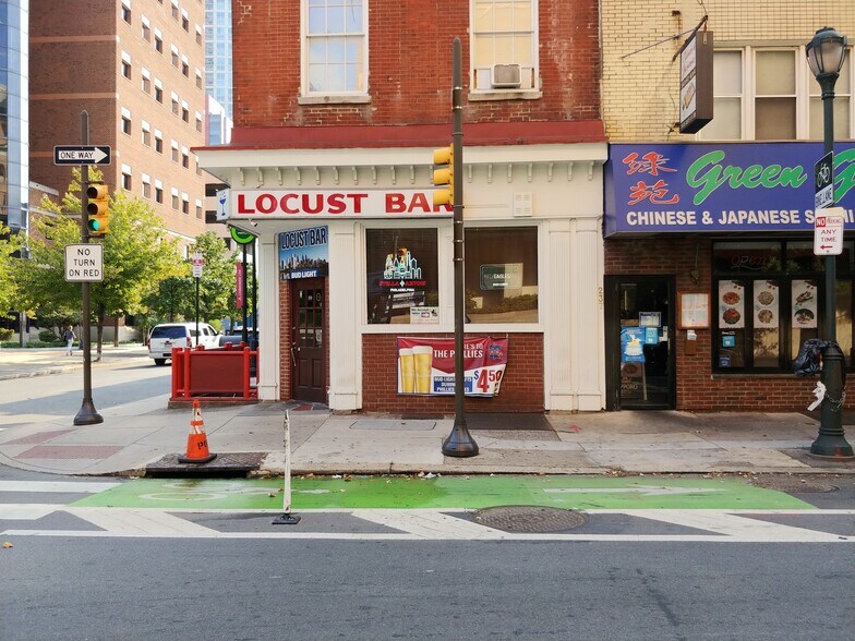 More Photos Of 235 S 10th St, Philadelphia Storefront Retail Residential For Sale