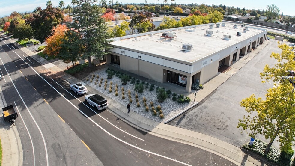Primary Photo Of 3123 Fite Cir, Sacramento Light Manufacturing For Sale