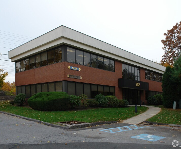 More Photos Of 282 Railroad Ave, Greenwich Medical For Lease