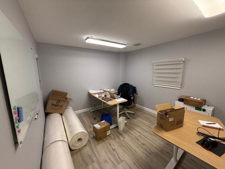 More Photos Of 11467 NW 34th St, Doral Industrial For Sale