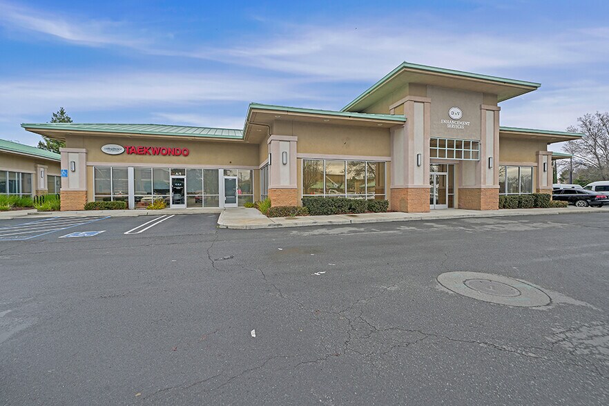 More Photos Of 4851 Lone Tree Way, Antioch Storefront Retail Office For Lease