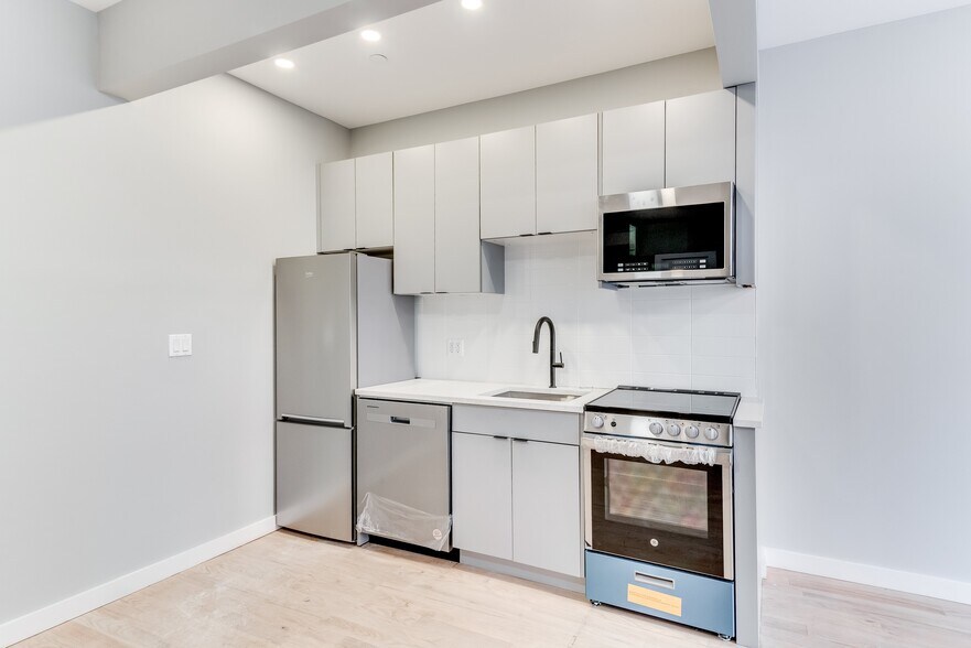 More Photos Of 2819 Clarendon Rd, Brooklyn Apartments For Sale