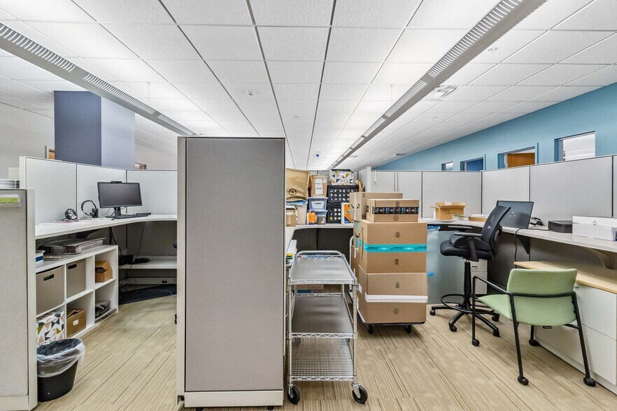 More Photos Of 11002 Lake Hart Dr, Orlando Religious Facility For Lease