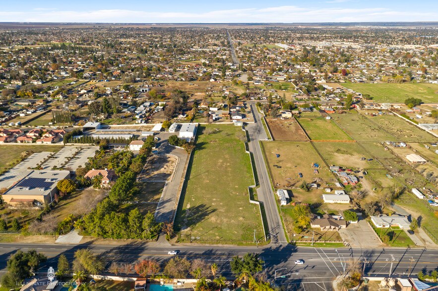 Primary Photo Of 10514 Brimhall Rd, Bakersfield Land For Sale