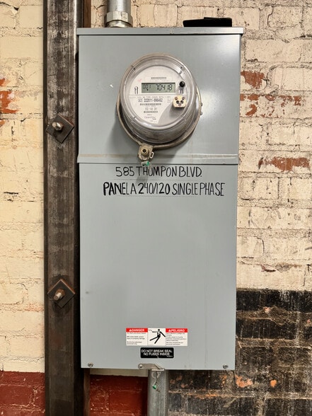 More Photos Of 585 E Thompson Blvd, Ventura Restaurant For Sale