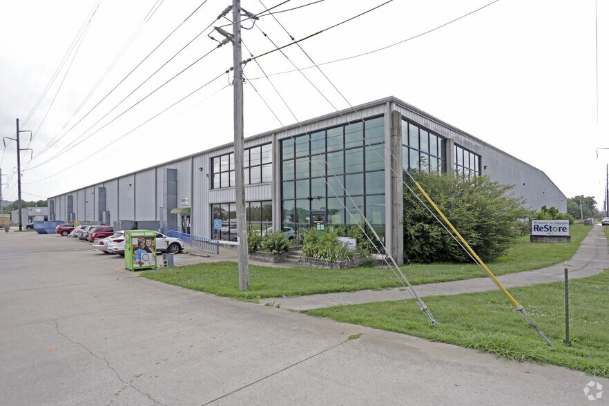 Primary Photo Of 1421 E 15th St, Fayetteville Warehouse For Lease