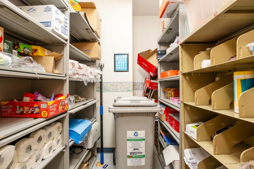 More Photos Of 37235 Goddard Rd, Romulus Office For Sale