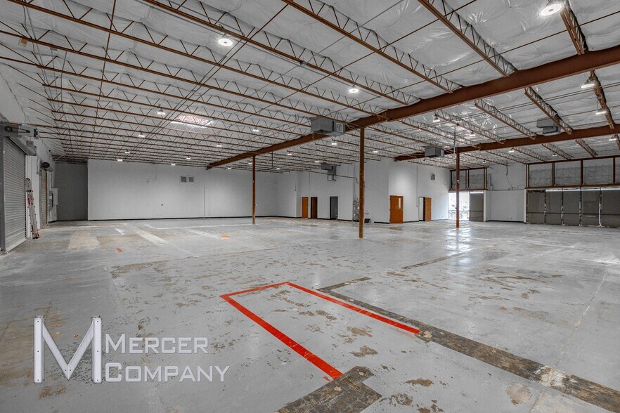 More Photos Of 1121-1137 Jupiter Rd S, Garland Unknown For Lease