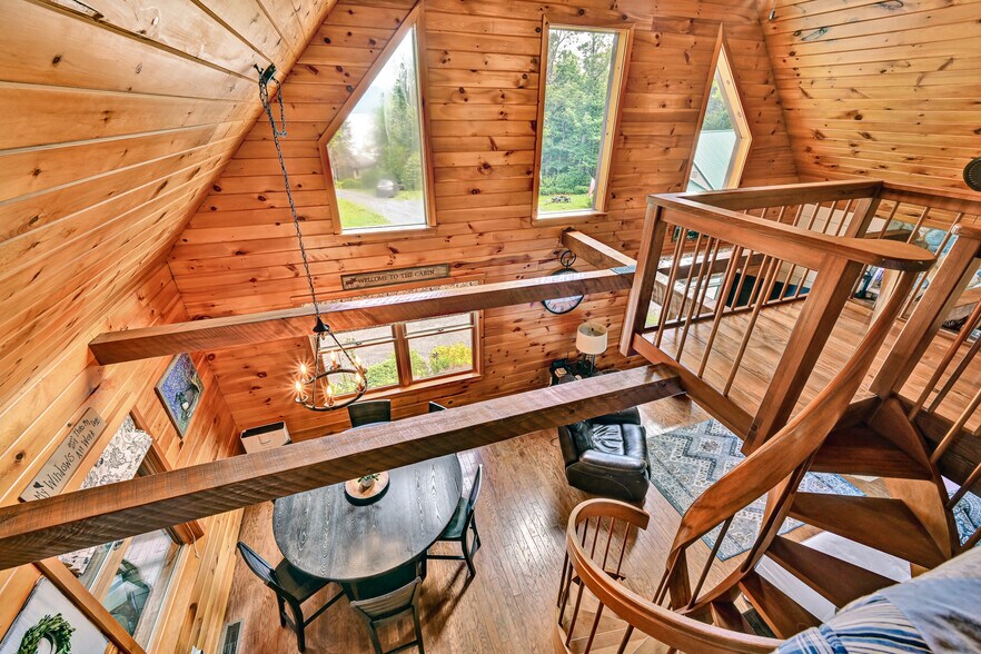 More Photos Of 15 Lower Wilson Pond Rd, Greenville Specialty For Sale