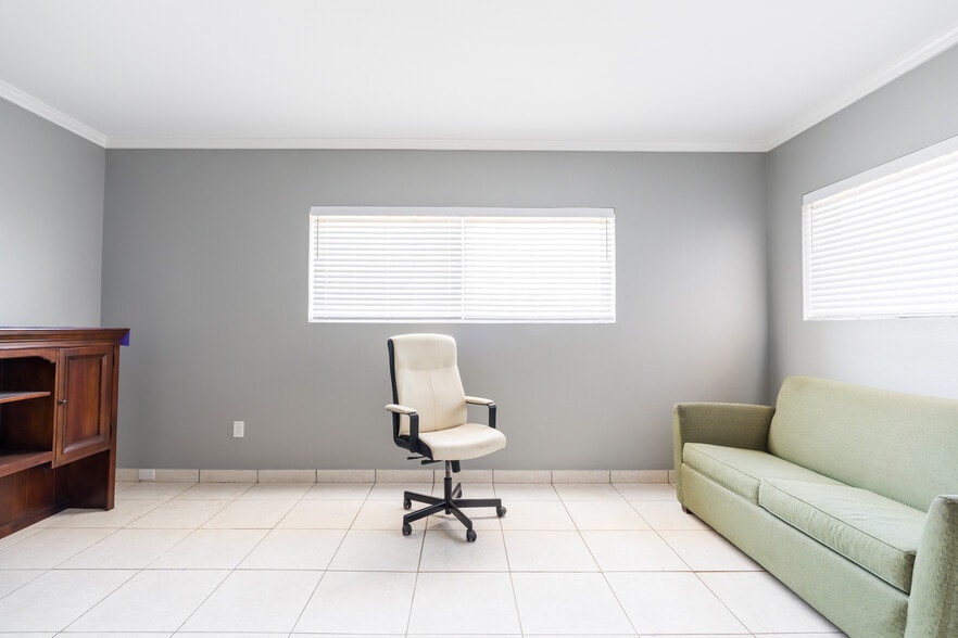 More Photos Of 1809 34th St, Lubbock Religious Facility For Sale