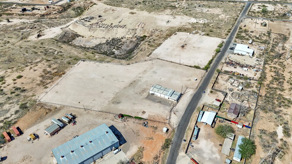 More Photos Of 3603 W 35th St, Odessa Industrial For Sale
