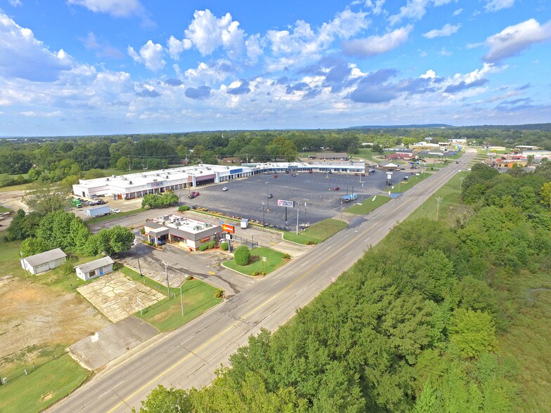 More Photos Of 2000 Cherokee Ave, Sallisaw Unknown For Lease