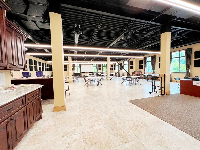 More Photos Of 3620 Swiftwater Park Dr, Suwanee Loft Creative Space For Lease