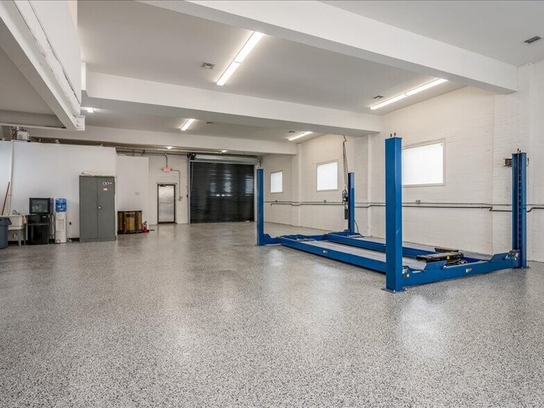 More Photos Of 28 Willowdale Ave, Port Washington Industrial For Sale