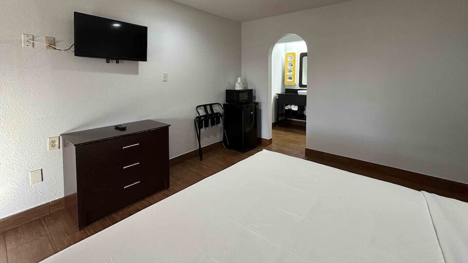 More Photos Of 125 Rushing Rd W, Denham Springs Hotel For Sale