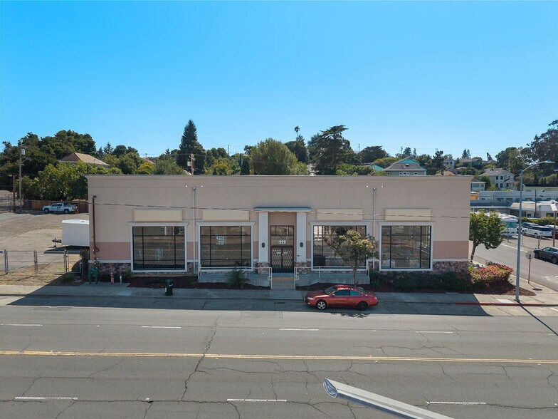 More Photos Of 111 Tennessee St, Vallejo Auto Dealership For Sale