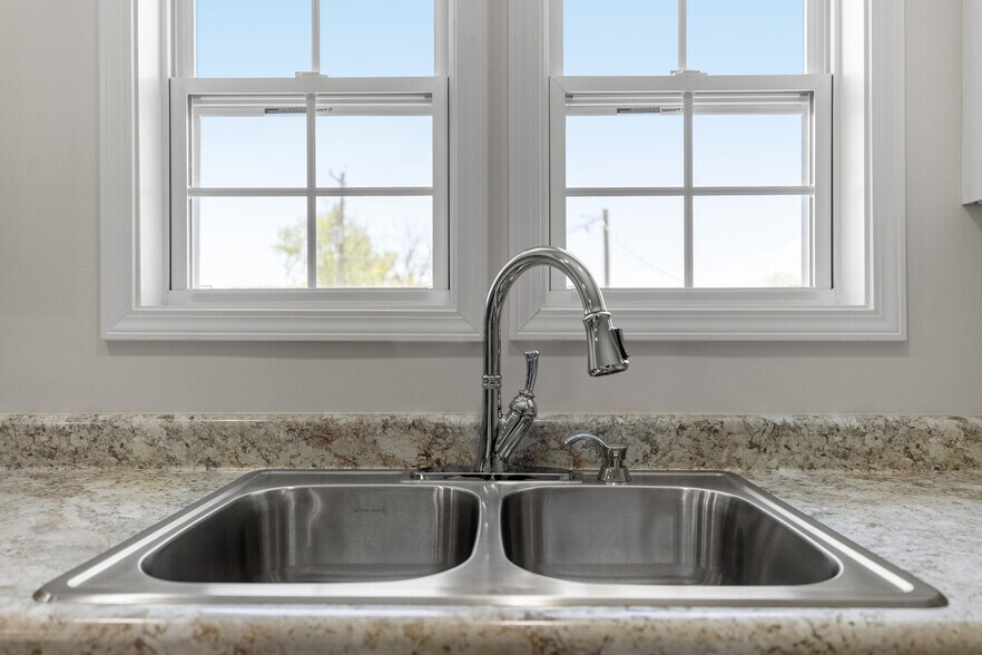 More Photos Of 275-277 Broadway St, Irvine Apartments For Sale