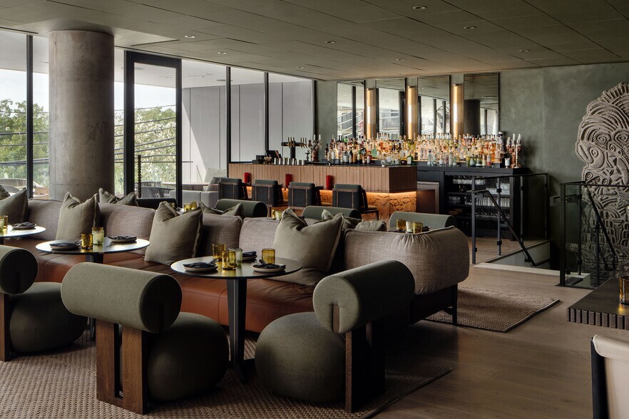 More Photos Of 44 East Ave, Austin Apartments For Sale