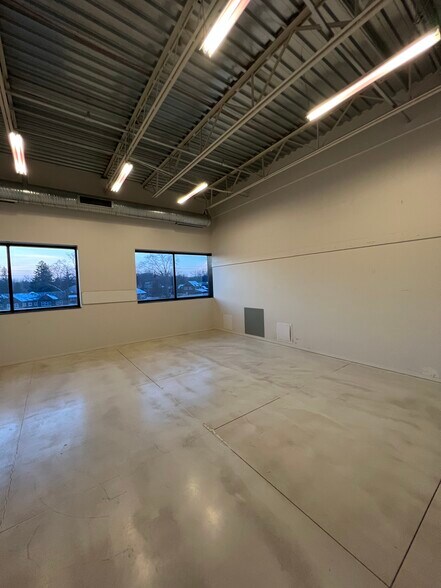More Photos Of 29110 Inkster Rd, Southfield Office For Lease