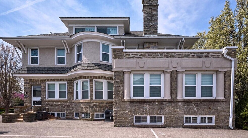 Primary Photo Of 900 Greenwood Ave, Jenkintown Apartments For Sale