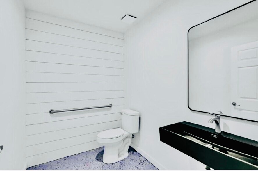 More Photos Of 3275 Racetrack Rd, D'Iberville Flex For Lease