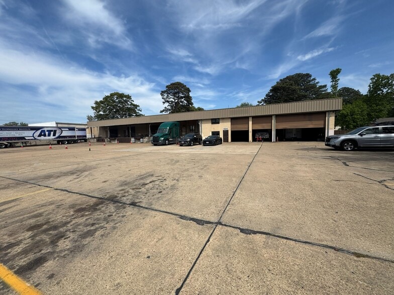 Primary Photo Of 994 Scott St, Norfolk Warehouse For Lease
