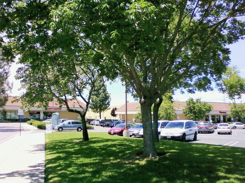 More Photos Of 3600-3714 Lone Tree Way, Antioch Freestanding For Sale