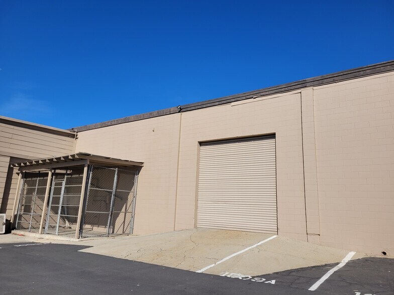 More Photos Of 1009 Brooks St, Ontario Warehouse For Lease