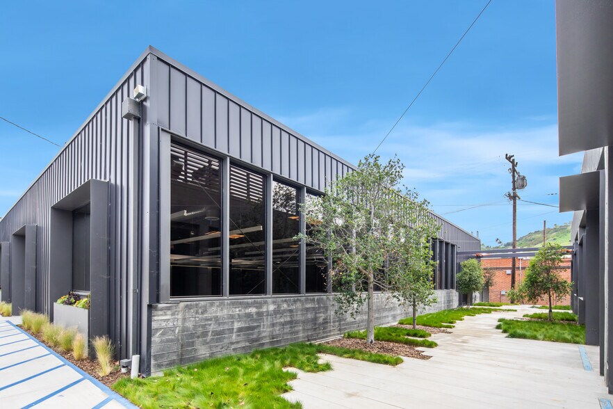 More Photos Of 8468 Warner Dr, Culver City Unknown For Lease