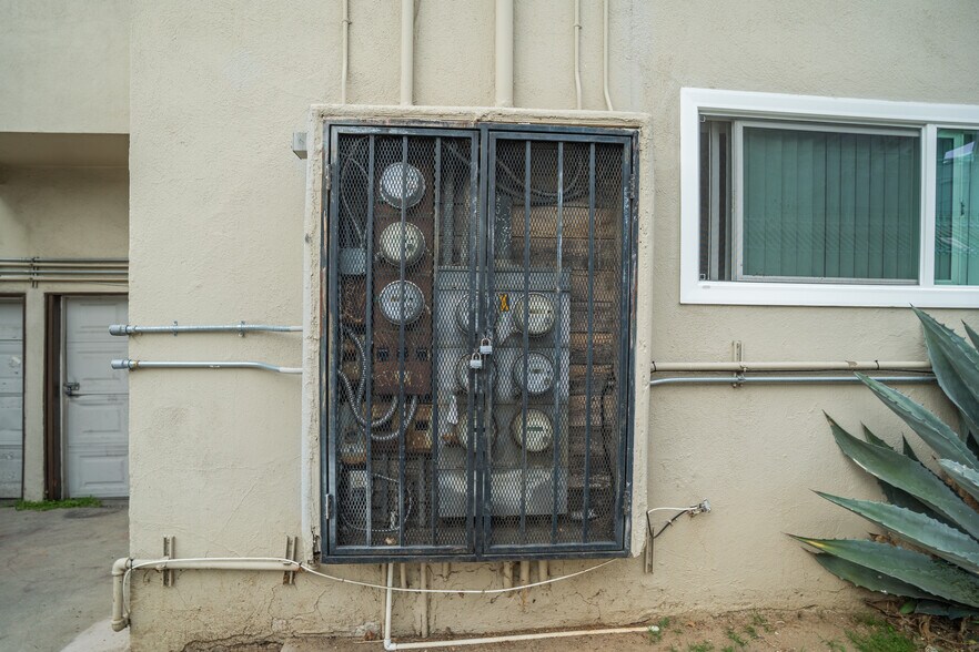 More Photos Of 1415 Cedar Ave, Long Beach Apartments For Sale