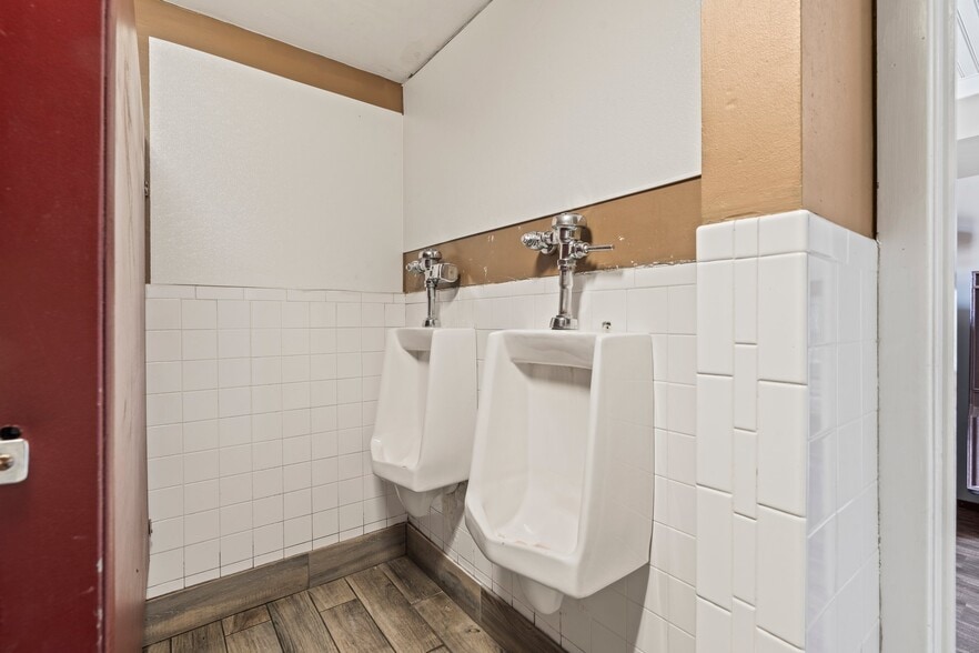 More Photos Of 814 S White Horse Pike, Somerdale Restaurant For Sale