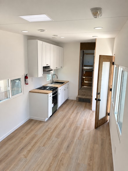More Photos Of 2328 Newton Ave, San Diego Flex For Lease