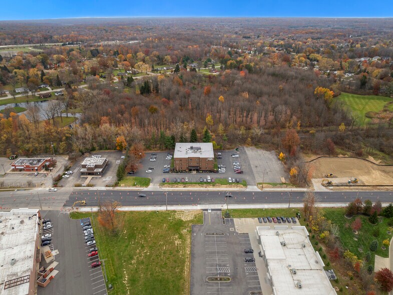 More Photos Of 34501 Aurora Rd, Solon Medical For Lease