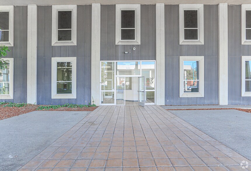 More Photos Of 201 Georgia St SE, Vallejo Loft Creative Space For Sale