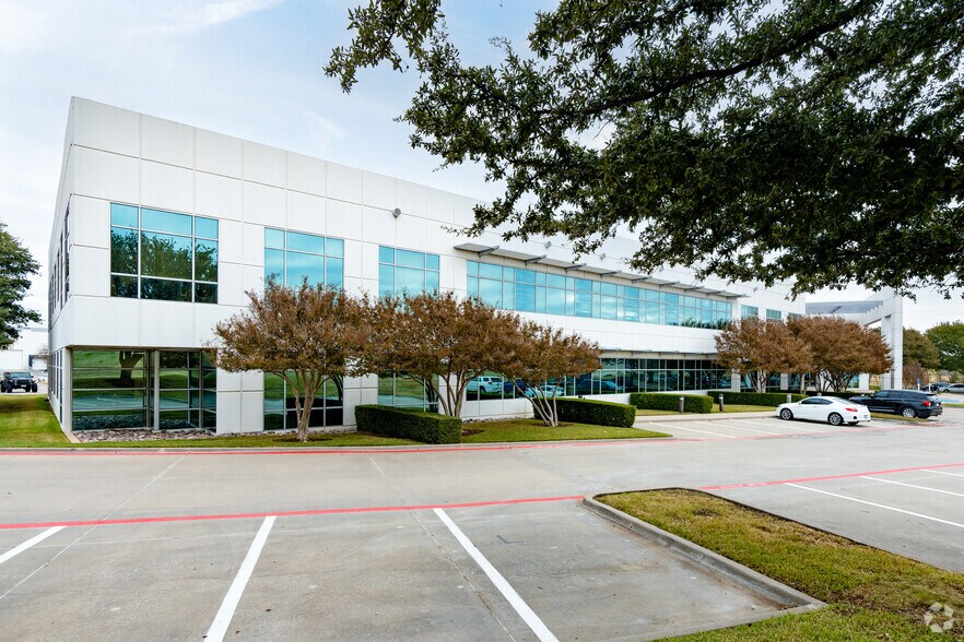 More Photos Of 2301 Eagle Pky, Fort Worth Office For Lease
