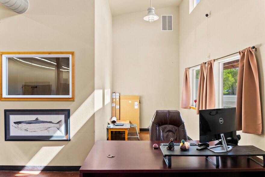 More Photos Of 911 19th Ave, Oroville Freestanding For Sale