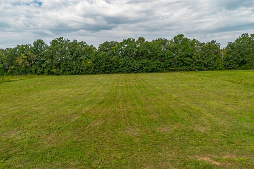 More Photos Of 1033 Veterans Dr, Lewisburg Land For Sale