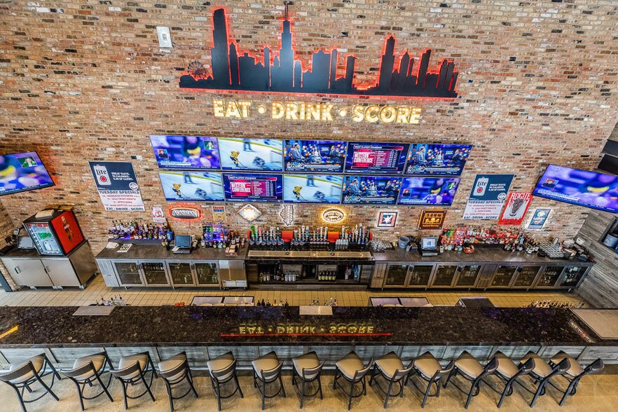 More Photos Of 34 S Main St, Mount Prospect Storefront For Sale