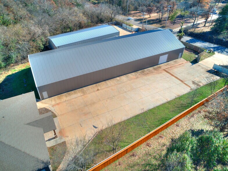 More Photos Of 3875 E Waterloo Rd, Edmond Warehouse For Lease